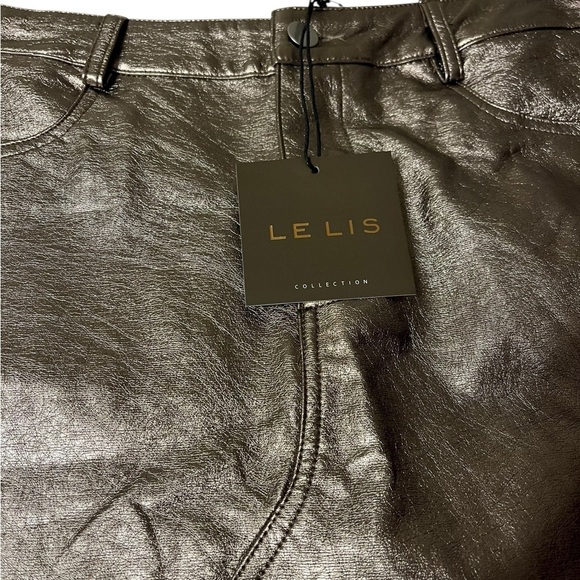 Le Lis Shimmering Metallic Gunmetal Mini Skirt Size Small NWT - Picture 7 of 7